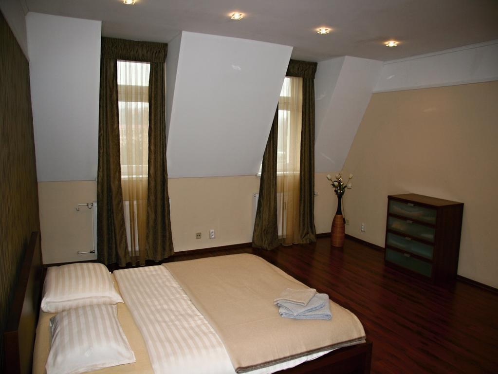 Apartman Dr. Engla การ์โลวีวารี ห้อง รูปภาพ
